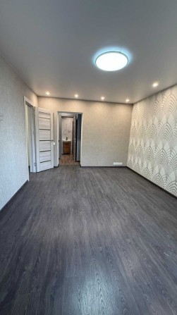 ЦЕНТР, 2к квартира, 51 М2, цегляний будинок, євроремонт, НІХТО НЕ ЖИВ! - фото 1