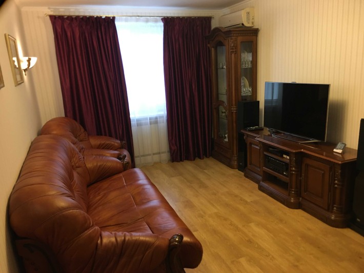 Продам 3 кімнатну мебльовану квартиру - фото 1