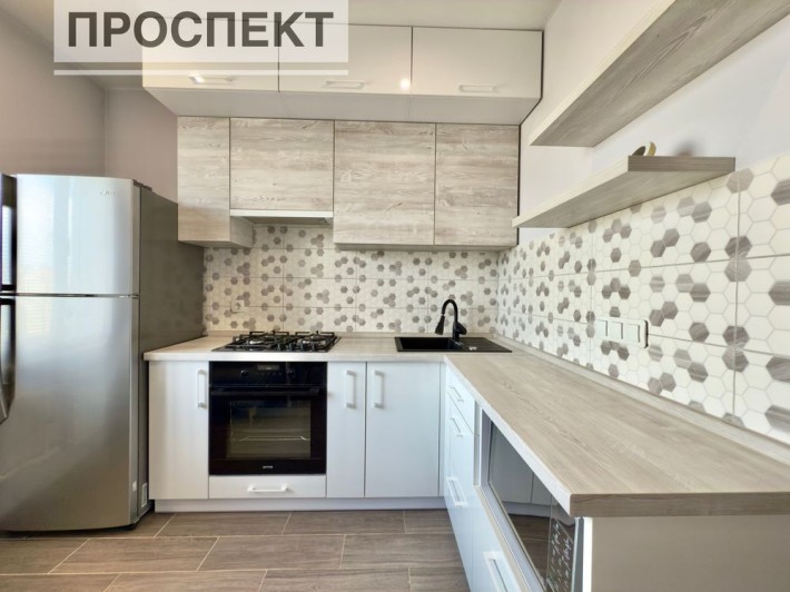 Продам 1 кімн.квартиру з ремонтом пр-т Лушпи ( 10 мкр). - фото 1