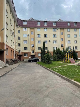 р 5-кімнатна дворівнева в новобудові + техповерх. - фото 1