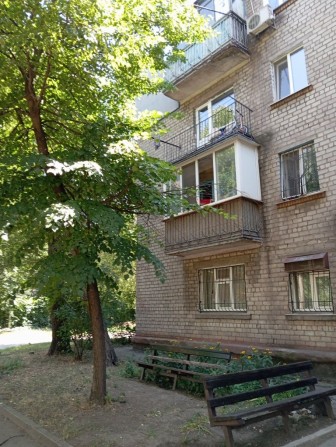 Продам 2-кімнатну квартиру ЮГОК - фото 1