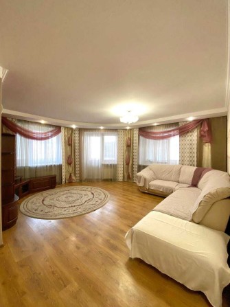 Продаж трикімнатної квартири, центр, індивідуальне опалення - фото 1