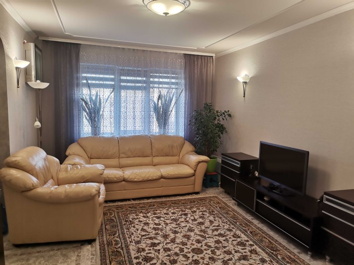 Продам 3 кімнатну квартиру з капітальним ремонтом біля Псла - фото 1