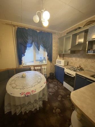 Продаю трехкомнатную квартиру с холлом на 5 Заречном! - фото 1
