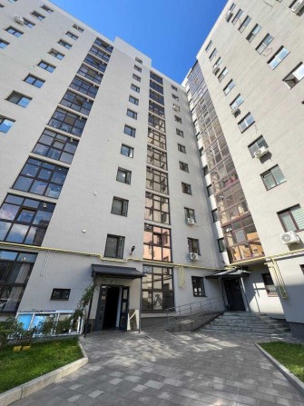 Продаж 2-кімнатної квартири вул. Збройних Сил України - фото 1