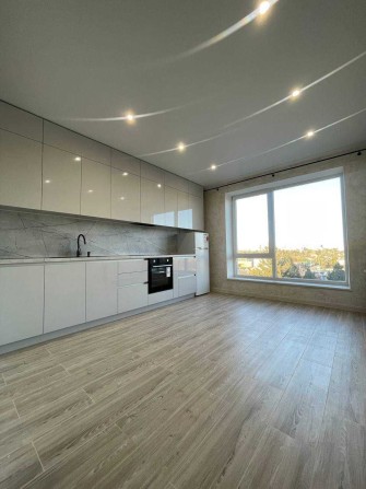 Продам 1 кімнатну квартиру з якісним ремонтом в новобудові. - фото 1