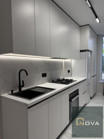1кім. квартира 35 м² біля озера та парку. - фото 1