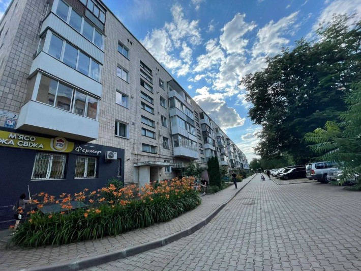 Продаємо 2к.квартиру по проспекту Злуки - фото 1
