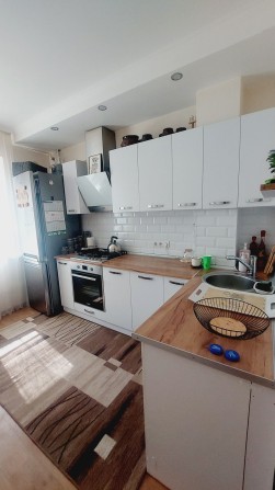 Продаж 3-ї квартири з новим ремонтом по вул. Г. Крут - фото 1