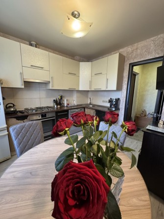Продаж 3 квартири з гарним ремонтом - фото 1