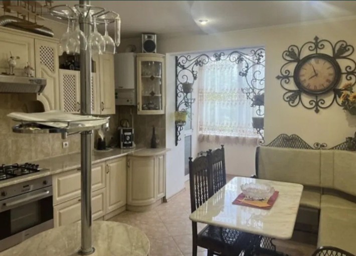 Продаж 2к квартири, 88 кв.м, вул. Чернівецька - фото 1