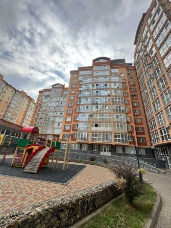 Новобудова з ремонтом, меблями та технікою - фото 1