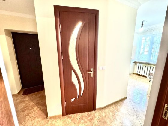 Продається 2-х квмнатна квартира на Щербанюка Черновцы