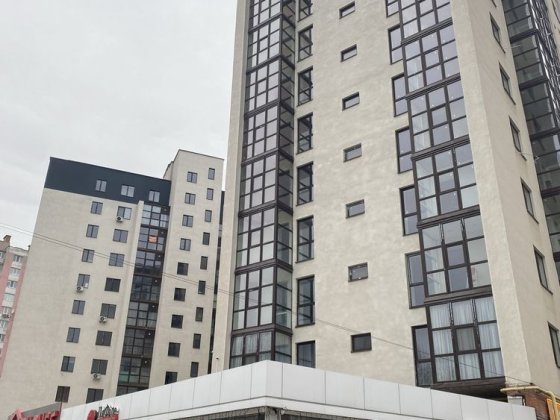 Двохкімнатна квартира в новобудові в ЖК «Айсберг» біля озера