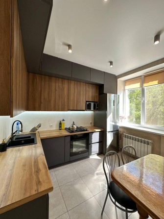 Продаж 3-к сталінки пл. Артему, Саксаганський р-н - фото 1
