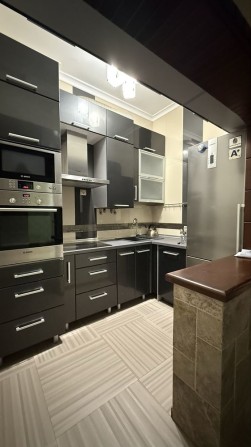 Продаж 2кім квартири в центрі міста , вул.Драгоманова - фото 1