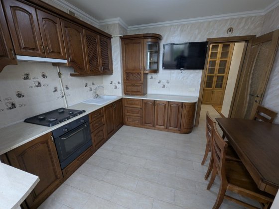 Продається 3 кімнатна квартира Черновцы