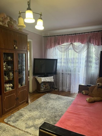 Продается 3-комнатная на Небесной Сотни . Цена 57000 у.о.  Власник. - фото 1