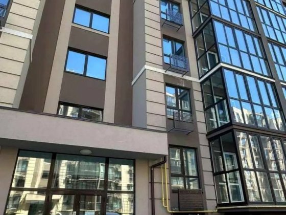 2к квартира ЖК Кришталеві Джерела біля метро Теремки Іподром вул Метрологічна Голосіївський район Київ