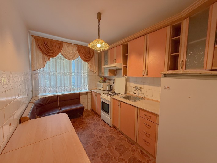Продаж укомплектованої 3к квартири у центрі міста - фото 1