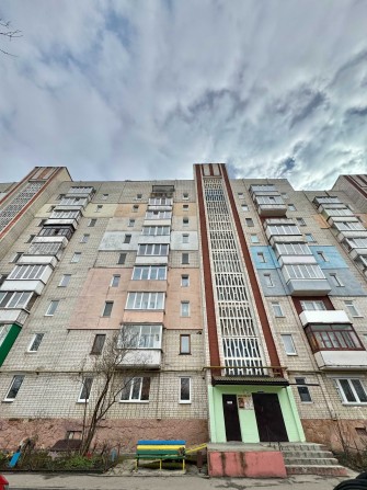 р 3-кімнтна квартира в цегляному будинку, чеський проєкт 1991 року - фото 1