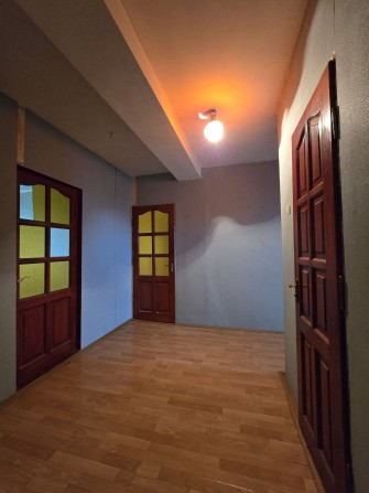 ПРОДАЖ 2 кімн. КВАРТИРИ в цегляному будинку 80-90х років забудови - фото 1