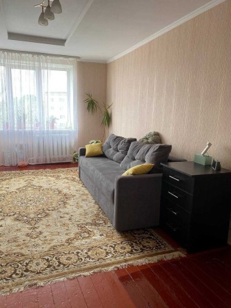 Продається простора та доглянута 2-кімнатна квартира у Квасилові - фото 1