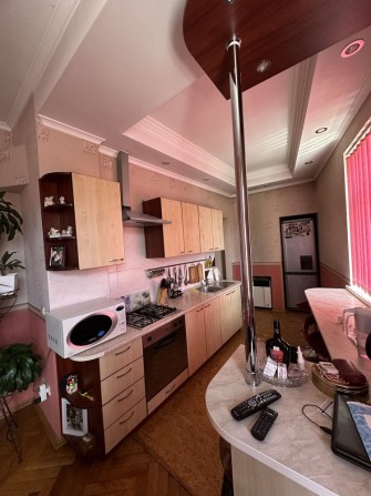 Продаж 3 кімнатна квартира в центрі - фото 1