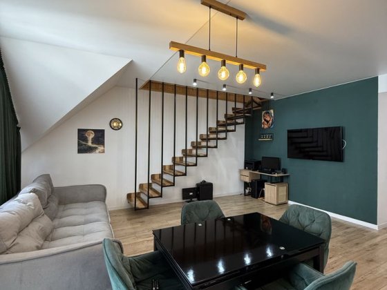 Продаж двоярусної квартири біля парку Боздош. Ужгород