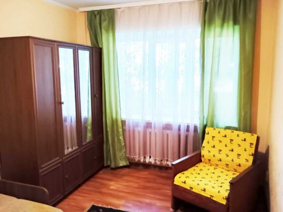 2-кімн. обкомівка по вул. ФІЗКУЛЬТУРНІЙ (р-н Ліцею №19) Черновцы