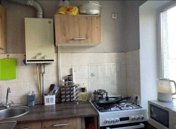 Продам 3/х кімнатну квартиру в центральній частині міста - фото 1