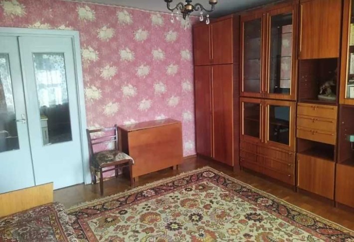 р Простора 3-кімнатна квартира в затишному районі - фото 1