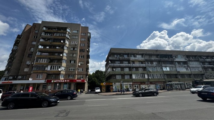 Терміновий продаж 2 поверх . Центр. Поруч з річкою - фото 1