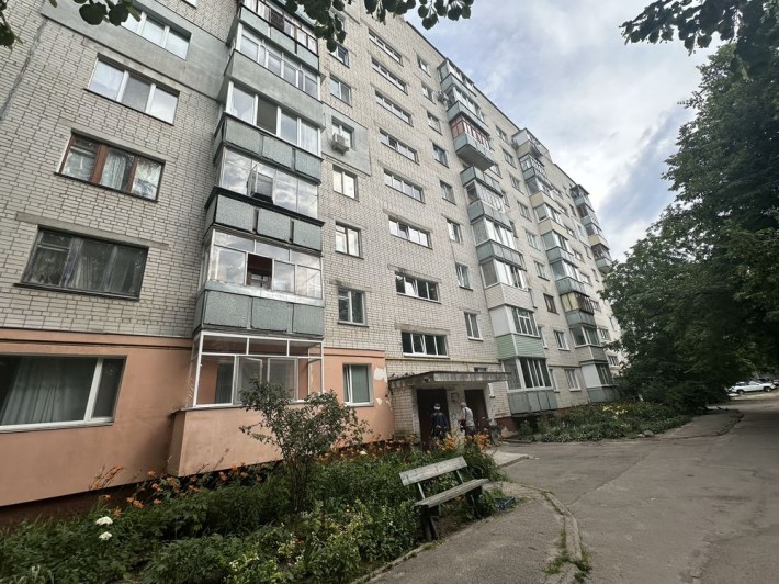 Продам 2 ком кв ТРЦ Голливуд Вена Сертификат - фото 1