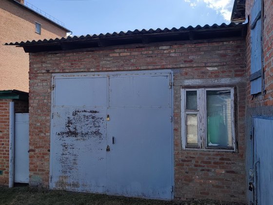 Гараж 6*10  р-н СПТУ - 44 Миргород