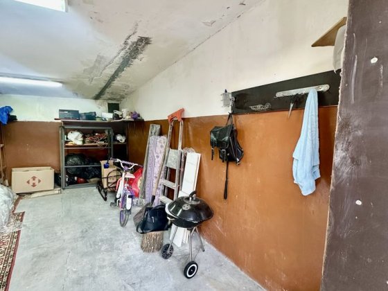 Продам цегляний гараж з підвалом в центрі Обухова Обухов