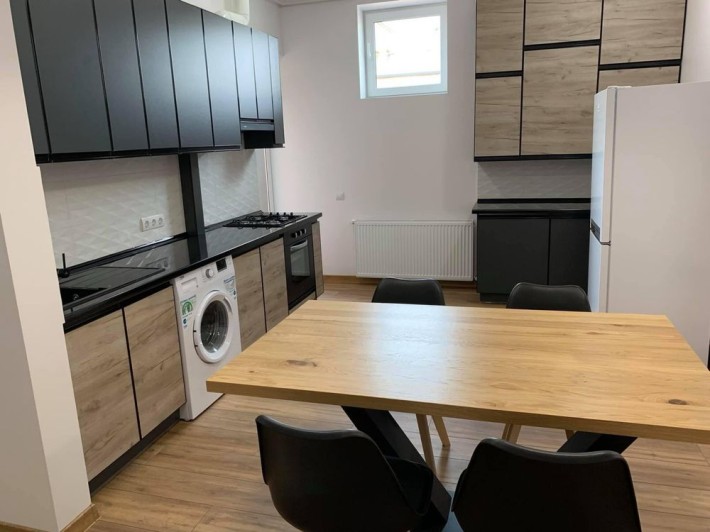 Продам 2 кімнатну квартиру в центрі - фото 1