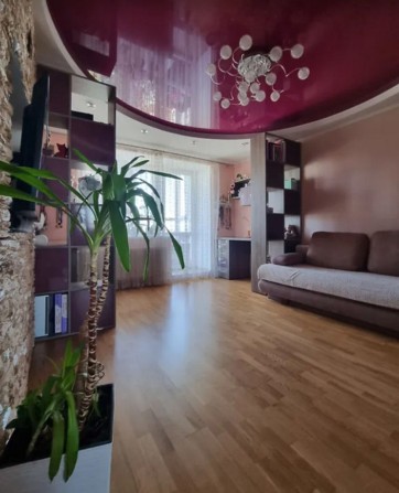 Продаж 2к квартири 64 кв. м на вул. Карпенка - фото 1