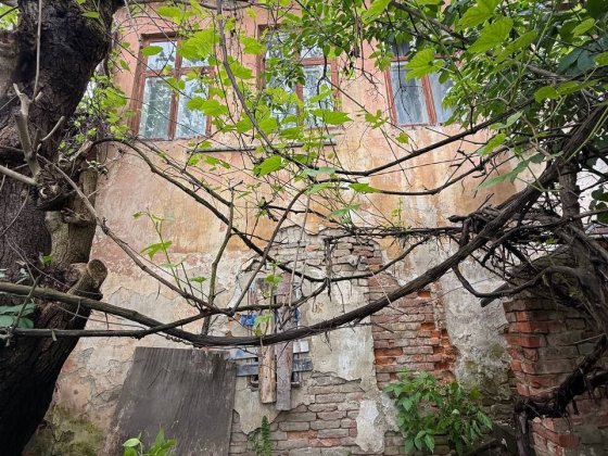 Продається двокімнатна квартира в центрі міста вул. Львівська Чернівці