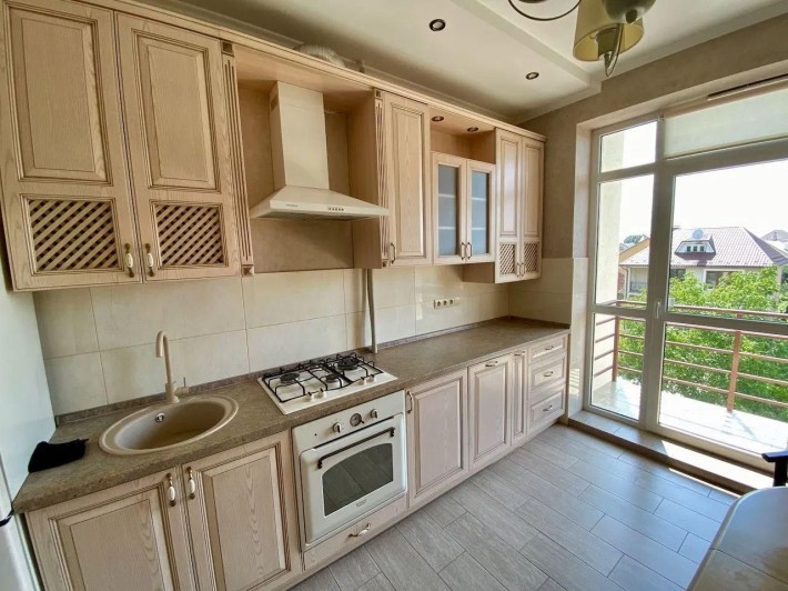 Продам квартиру Ужгород, Осипенка вул. - фото 1