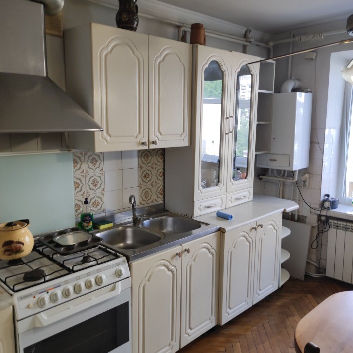 Продаж 3кн Чешки,на Героїв Майдана,р-н Комарова . - фото 1