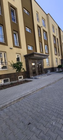 Продається здана трьох кімнатна новобудова. - фото 1