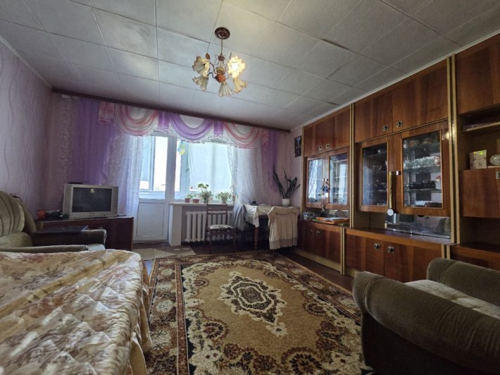 Терміновий продаж трешки, ЮЗР, цегляний будинок, меблі, техніка - фото 1