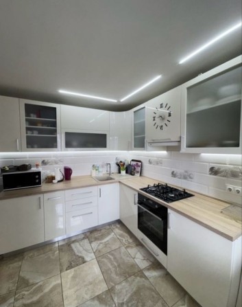 Продам 3х кімнатну квартиру від хазяїна - фото 1