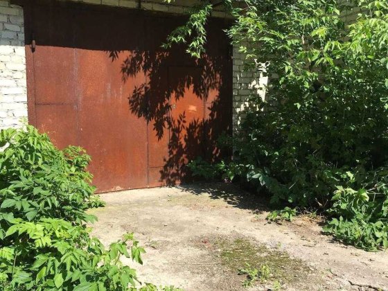 гараж для автомобіля Шостка