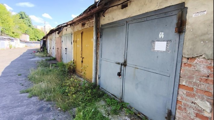 Продам цегляний гараж в кооперативі Рубін, центр міста. Відмінний стан - фото 1