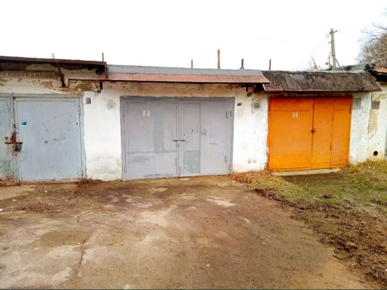 Продам цегляний  гараж Ровно