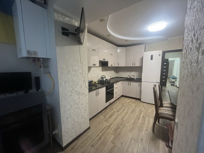 Продаж 2 к квартири в центрі Стрижавки! З ремонтом та меблями!!! - фото 1