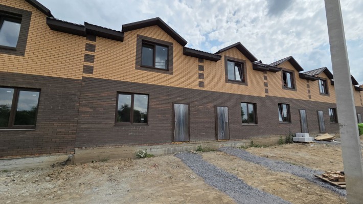 Продаж 2-х поверхових таунхаусів - фото 1