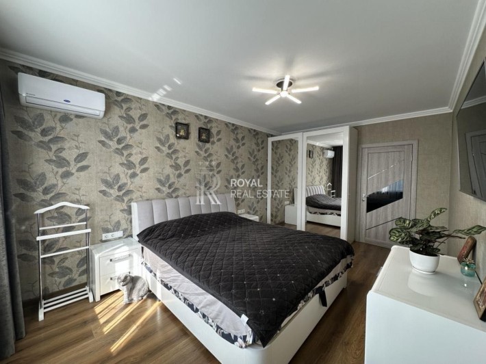 Продажа квартиры Киев 3к 96м2 ЖК Науки 55 -А Голосеевский - фото 1